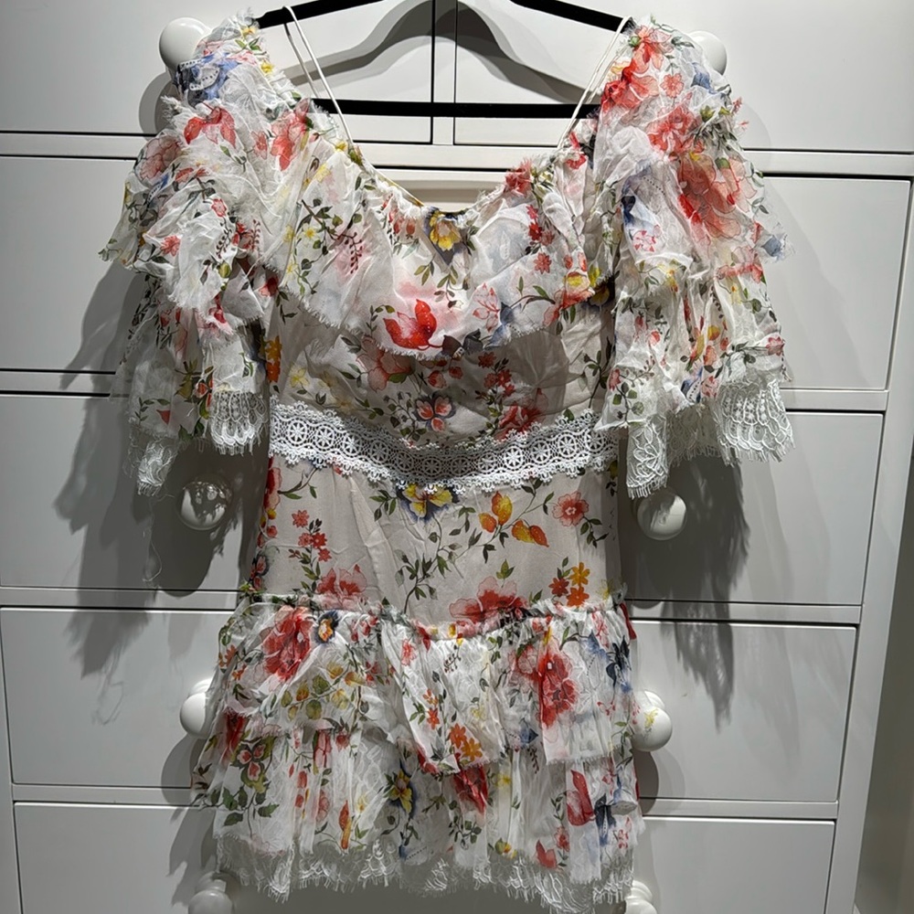 Alice + Olivia Santos Cold Shoulder Lace Trimmed Floral Silk Dres - Picture 5 of 5